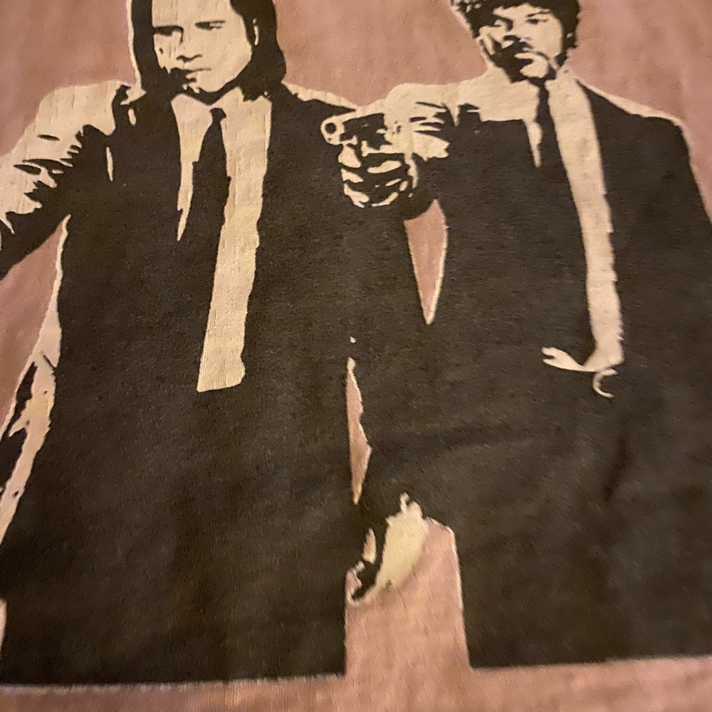Rare Pulp Fiction John Travolta & Samuel L.
Jackson Long Sleeve Tee Pink M/L. - Picture 4 of 4